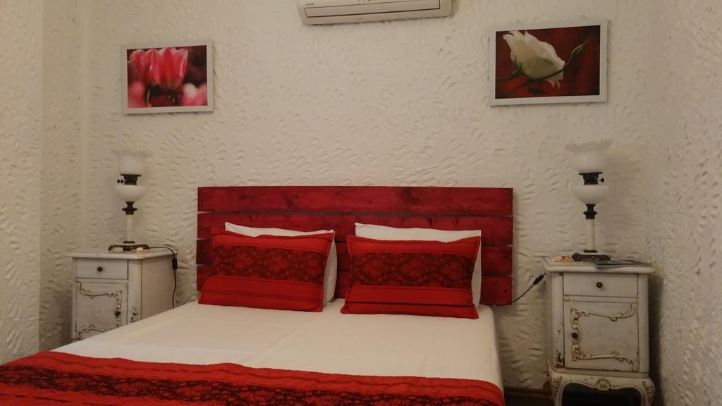 Bizim Ev Hotel (Adults Only) Alaçatı Phòng bức ảnh